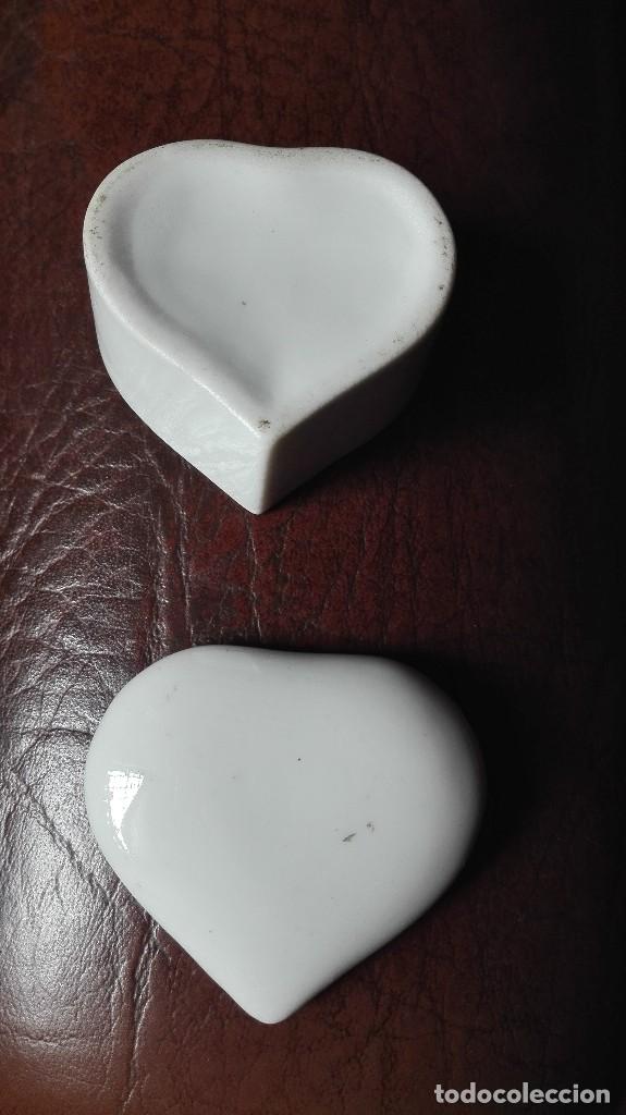 Antig&uuml;edades: Cajita coraz&oacute;n de porcelana - Foto 3