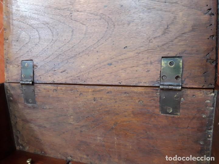 Antig&uuml;edades: Peque&ntilde;o escritorio - Foto 4