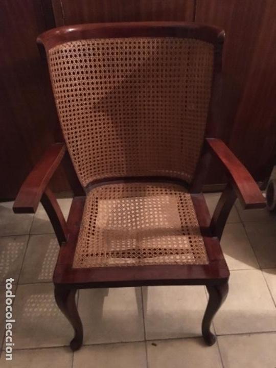 Antig&uuml;edades: ANTIGUO SILL&Oacute;N DE MADERA Y REJILLA - Foto 1