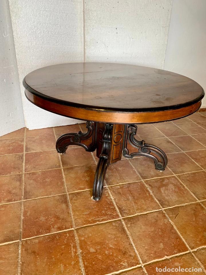 Antig&uuml;edades: MESA DE COMEDOR REDONDA DE NOGAL - Foto 4