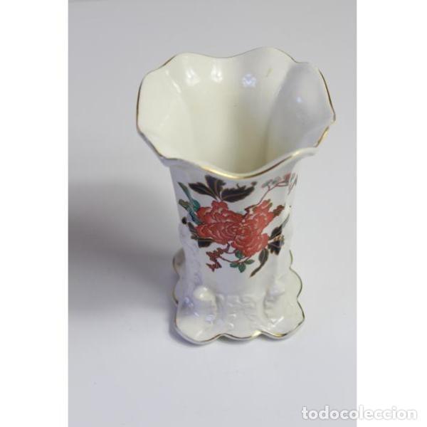 Antig&uuml;edades: Antiguo jarr&oacute;n de porcelana - Foto 1