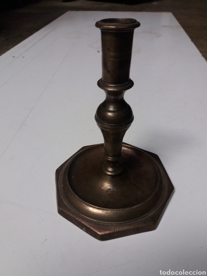 Antig&uuml;edades: Candelabro antiguo de bronce - Foto 1