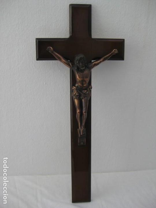 Antig&uuml;edades: Crucifijo para pared. 60cm. - Foto 1