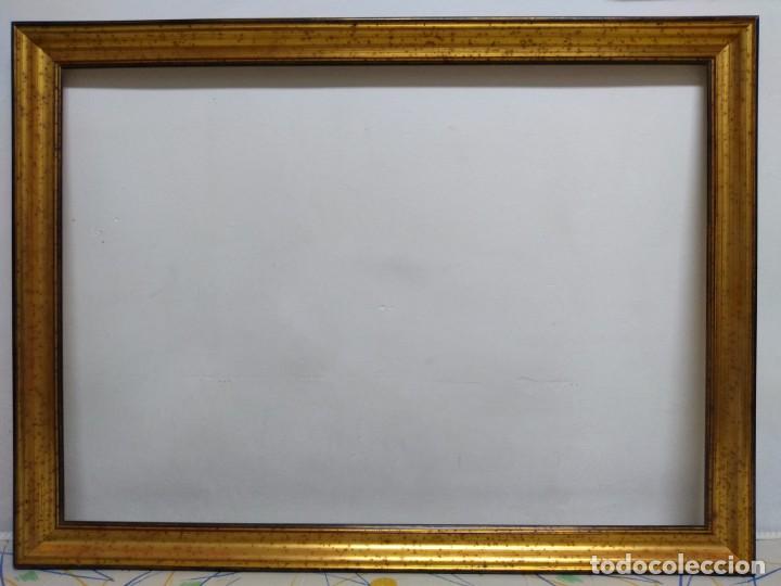 Antig&uuml;edades: MARCO DORADO DE MADERA. 88 X 65 CM - Foto 1