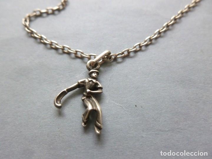 Antig&uuml;edades: CADENA Y COLGANTE (CESTAPUNTA) VASCO DE PLATA - Foto 2