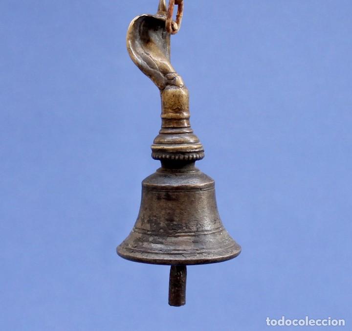 Antig&uuml;edades: Antigua campana India - Foto 1