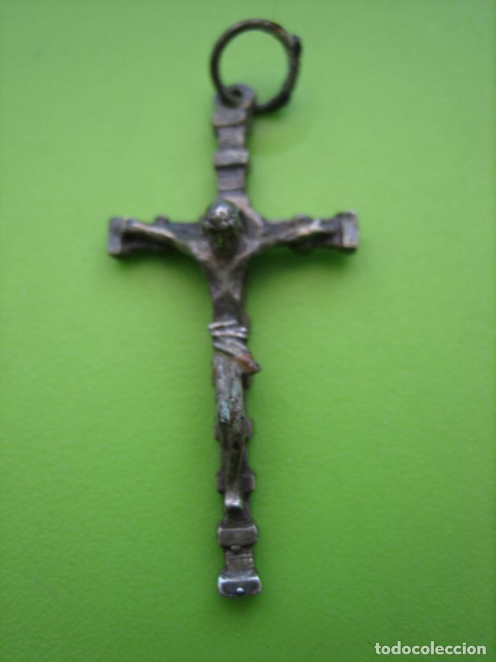 Antig&uuml;edades: Cruz en plata - Foto 1