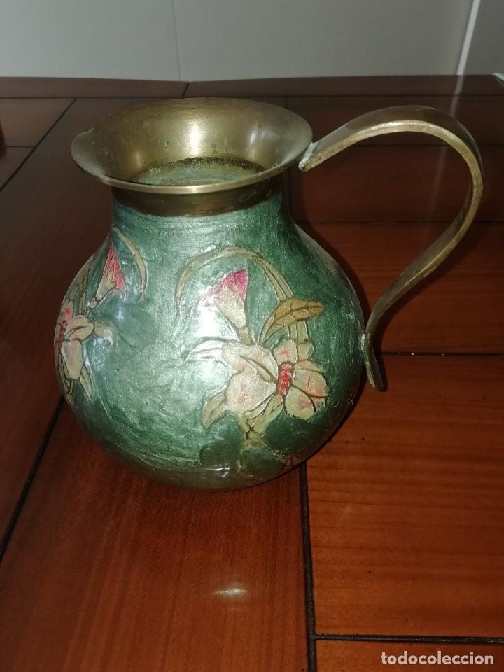Antig&uuml;edades: Jarr&oacute;n bronce con flores esmaltadas. - Foto 1