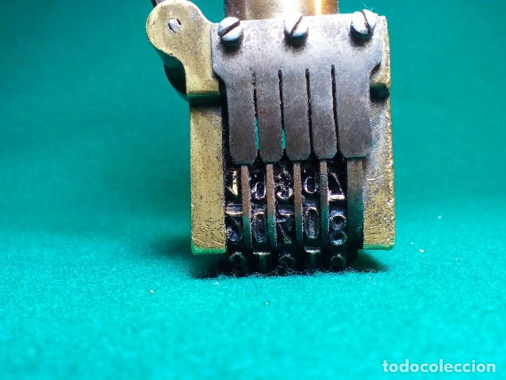 Antig&uuml;edades: ANTIGUO NUMERADOR DE BRONCE Y MANGO DE MADERA - Foto 7