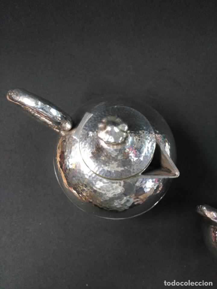 Antig&uuml;edades: TETERA Y LECHERA EN METAL PLATEADO - Foto 6