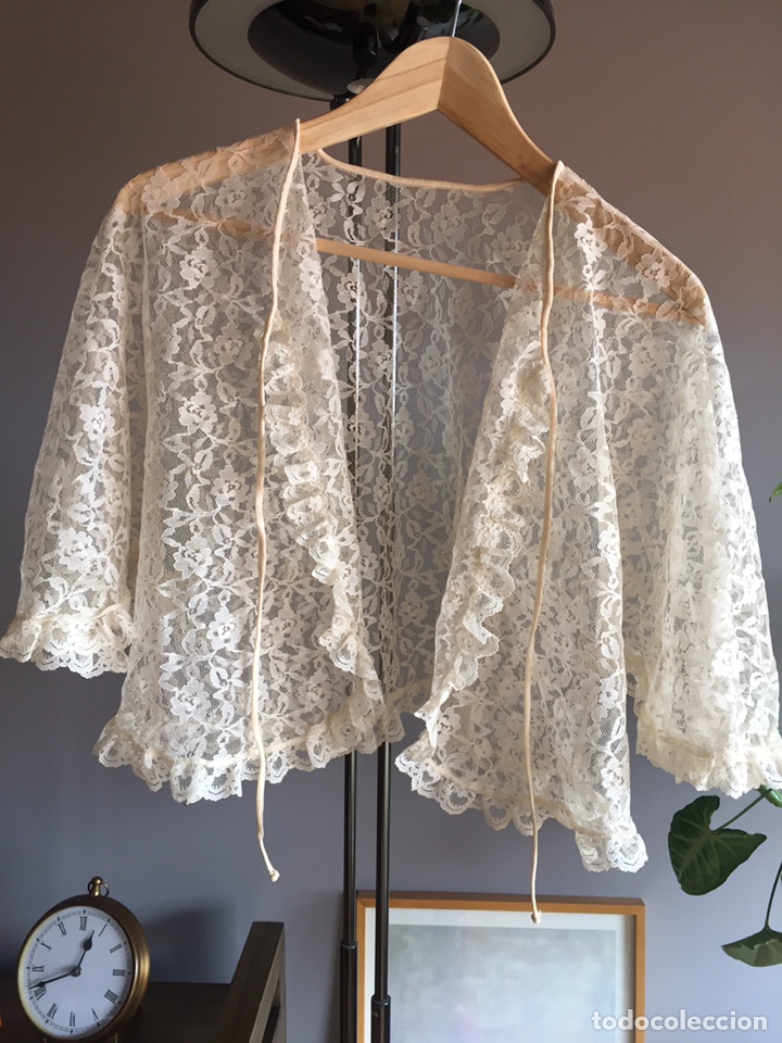Antig&uuml;edades: Chaquetita encaje - Foto 1