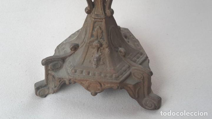 Antig&uuml;edades: Antiguo candelabro de bronce, 37 cm - Foto 5