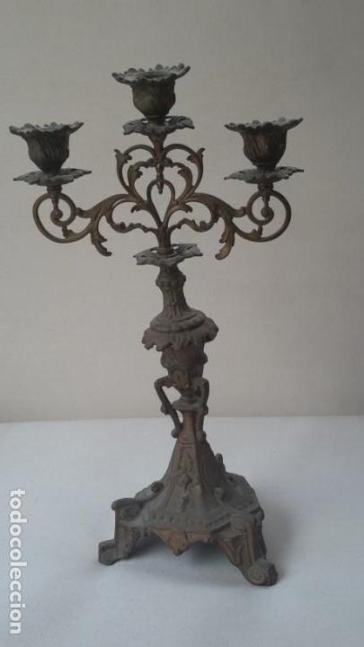 Antig&uuml;edades: Antiguo candelabro de bronce, 37 cm - Foto 6