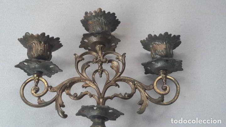 Antig&uuml;edades: Antiguo candelabro de bronce, 37 cm - Foto 3