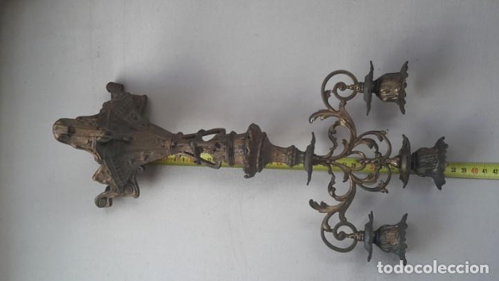 Antig&uuml;edades: Antiguo candelabro de bronce, 37 cm - Foto 8