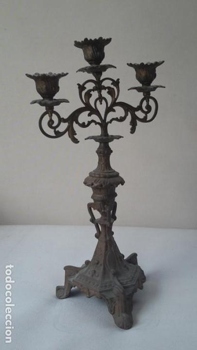 Antig&uuml;edades: Antiguo candelabro de bronce, 37 cm - Foto 2