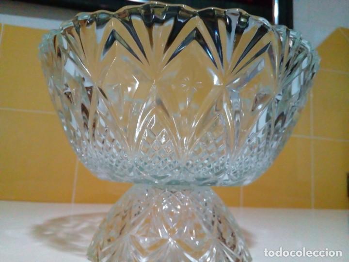 Antig&uuml;edades: centro de mesa de cristal tallado - Foto 2