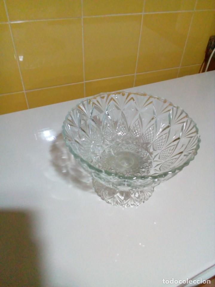 Antig&uuml;edades: centro de mesa de cristal tallado - Foto 4