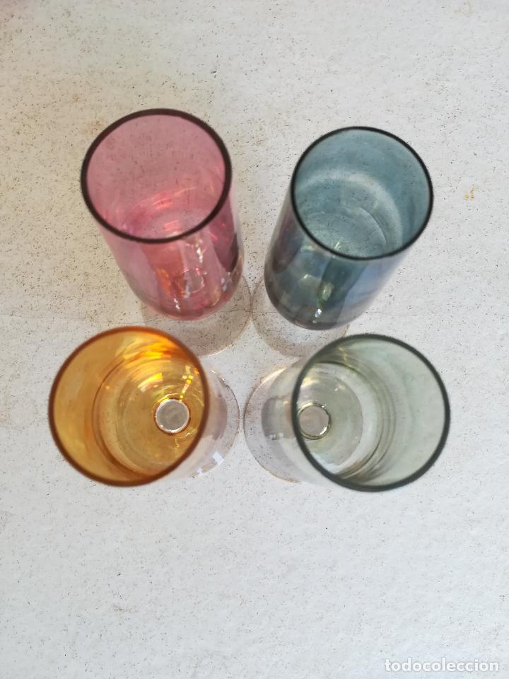 Antiguidades: CURIOSAS 4 COPAS DE LICOR VINTAGE DE COLORES &iquest;A&Ntilde;OS 60/70?, COPA RECTA