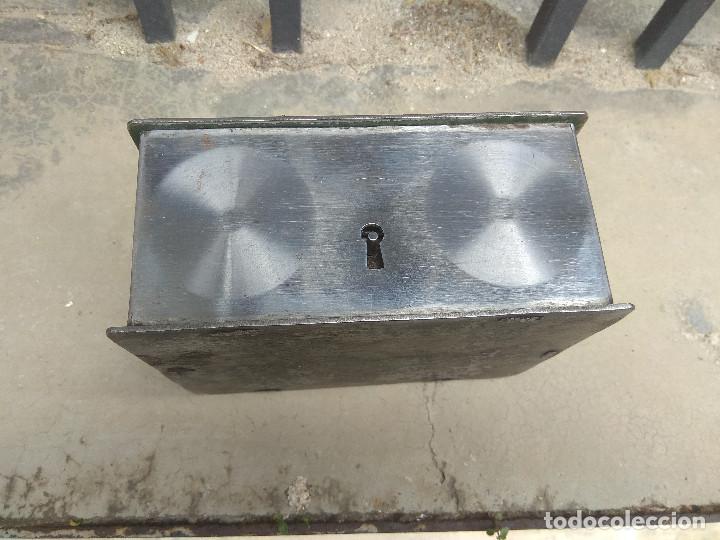 Antig&uuml;edades: CAJA DE CAUDALES, BUEN ESTADO - Foto 3
