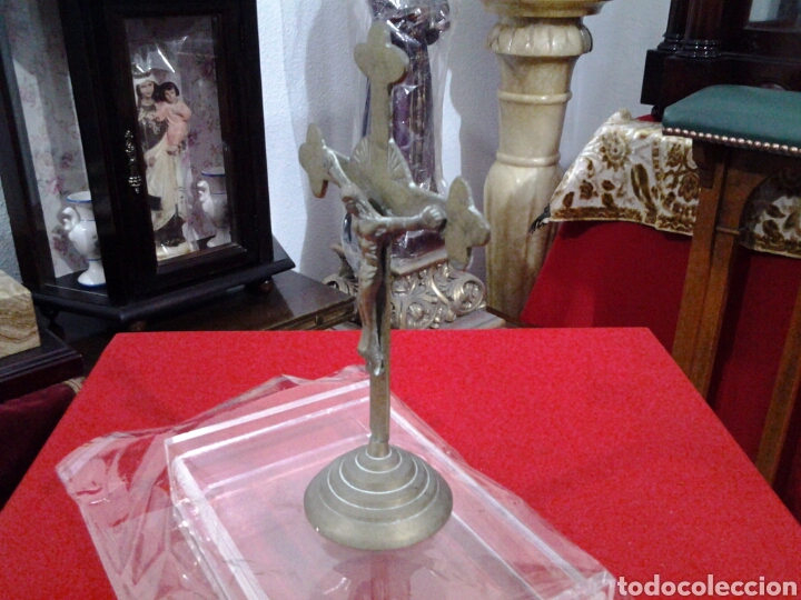 Antig&uuml;edades: Crucifijo antiguo de bronce - Foto 4