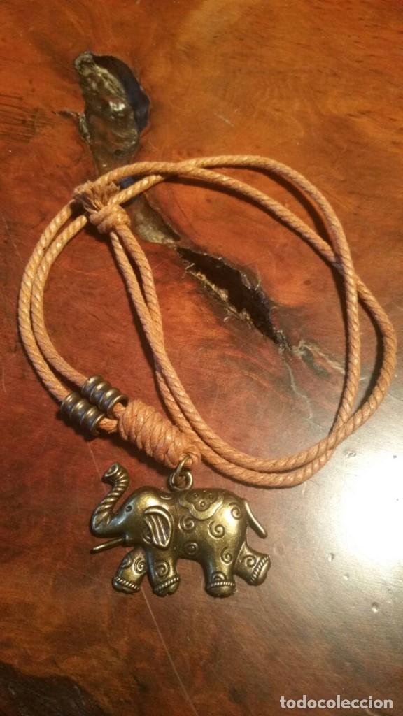 Antig&uuml;edades: COLLAR CON ELEFANTE EN BRONCE - Foto 2