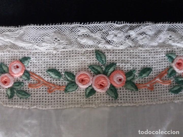 Antig&uuml;edades: CAMISOLA CON ENCAJE Y FIN&Iacute;SIMO BORDADO - Foto 2