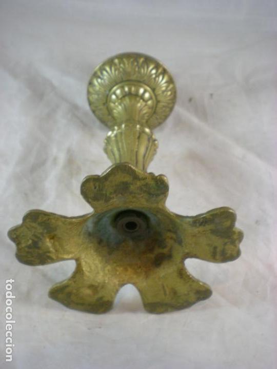 Antig&uuml;edades: Candelabro de Bronce - 21cm - 620Grs - Foto 5