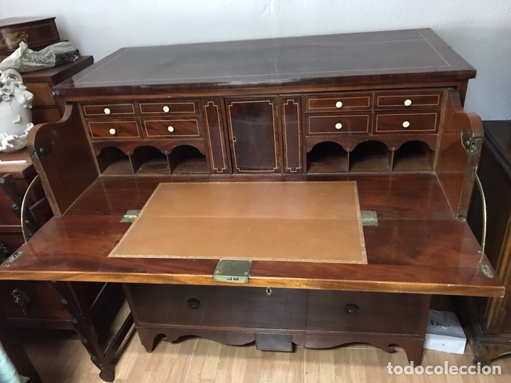 Antig&uuml;edades: comoda - Foto 2