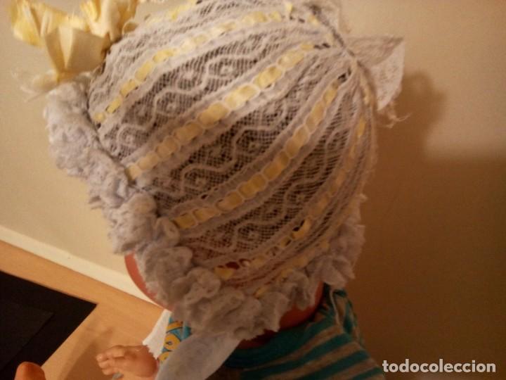 Antig&uuml;edades: * GORRO DE ENCAJES Y PASACINTAS.       (RF:205/c) - Foto 1