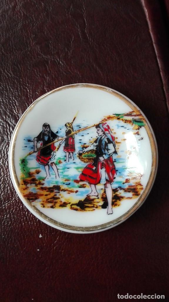 Antig&uuml;edades: Platito de porcelana de limoges. - Foto 1