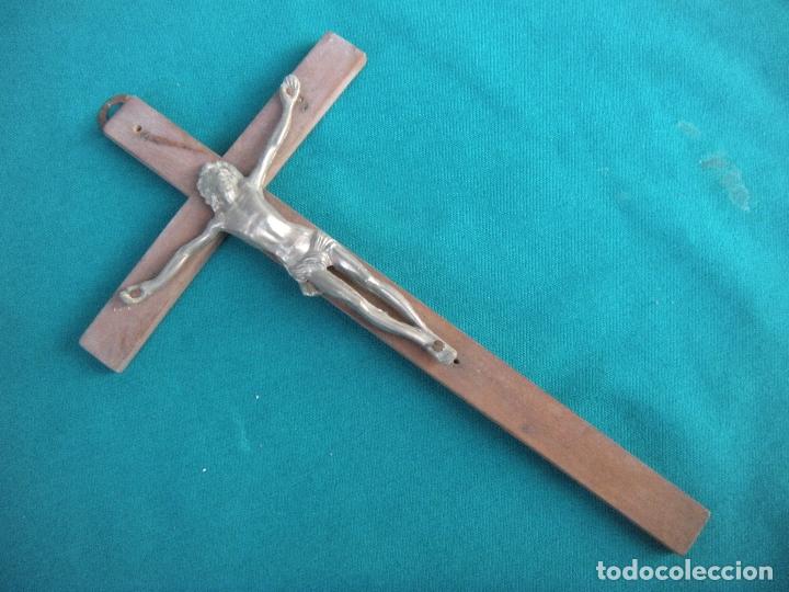 Antig&uuml;edades: CRUCIFIJO DE COLGAR - Foto 1