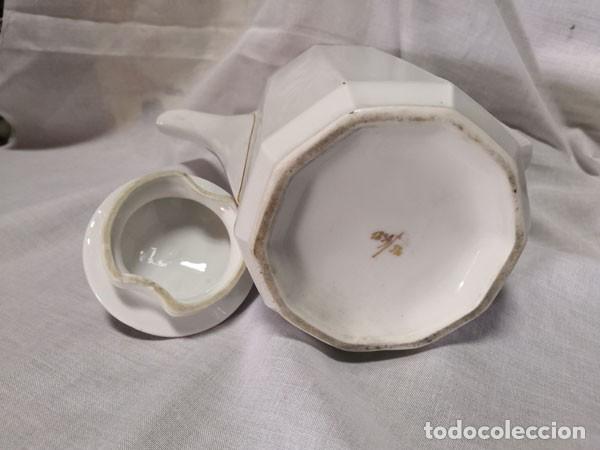 Antig&uuml;edades: CAFETERA - TETERA DE PORCELANA CON MARCAS EN LA BASE NUMERADA - Foto 7