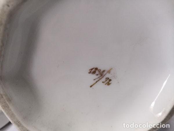 Antig&uuml;edades: CAFETERA - TETERA DE PORCELANA CON MARCAS EN LA BASE NUMERADA - Foto 8