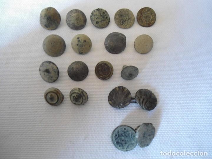 Antig&uuml;edades: LOTE ANTIGUOS BOTONES - Foto 1