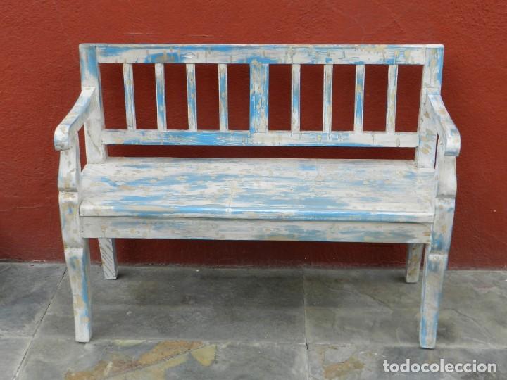 Antig&uuml;edades: BANCO INFANTIL DE MADERA PINTADO EN DECAP&Eacute; - Foto 1
