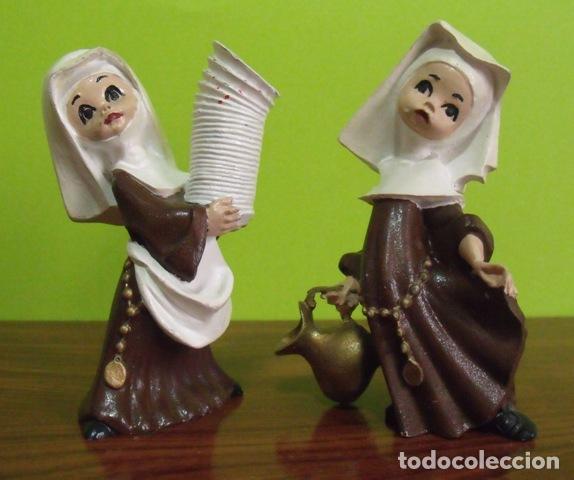 Antig&uuml;edades: Lote 2 Figuras Resina Monjas - Foto 1