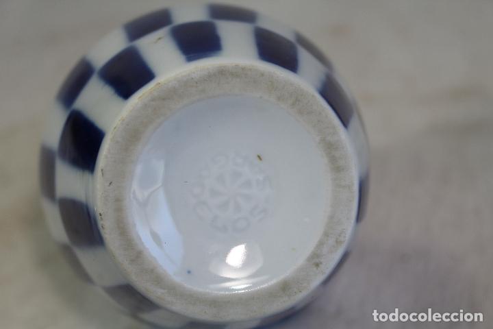 Antig&uuml;edades: jarra en ceramica de sargaledos - Foto 2