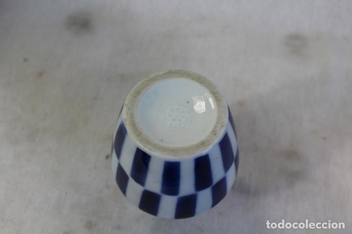Antig&uuml;edades: jarra en ceramica de sargaledos - Foto 3