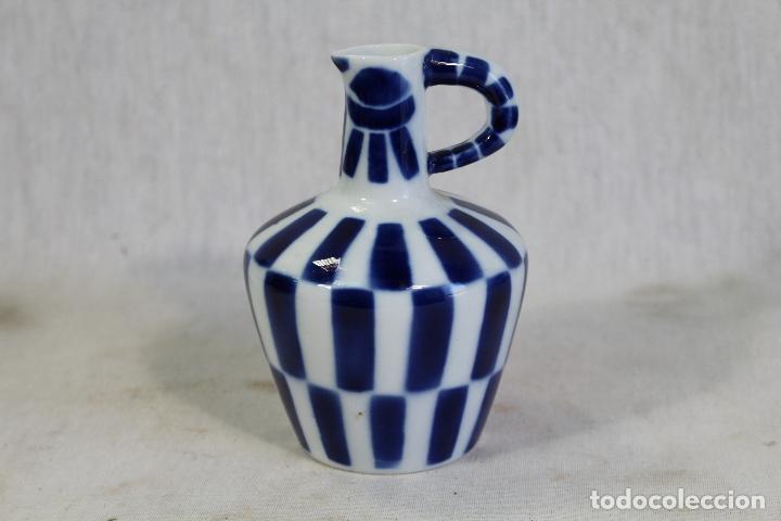 Antig&uuml;edades: jarra en ceramica de sargaledos - Foto 6
