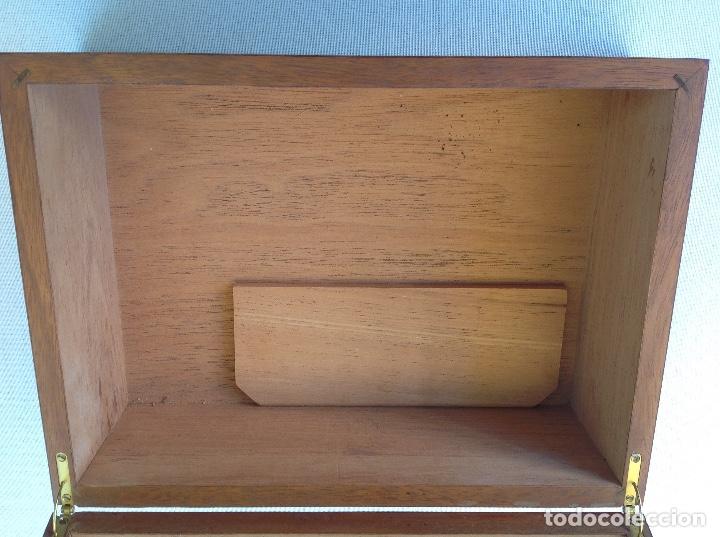 Antig&uuml;edades: Caja para puros decorada. - Foto 4