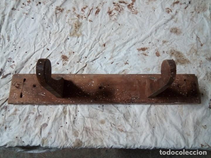 Antig&uuml;edades: Percha r&uacute;stica vintage. A&ntilde;os 70 - Foto 1