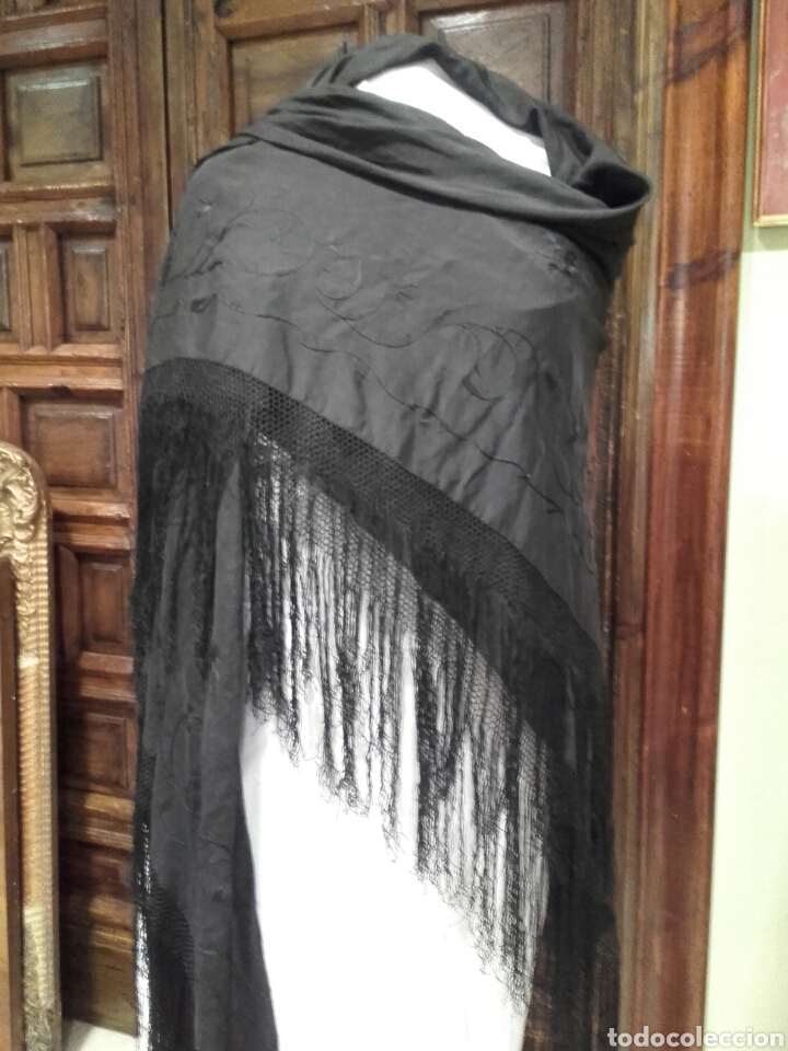 Antig&uuml;edades: MANT&Oacute;N DE SEDA NEGRO BORDADO. - Foto 5