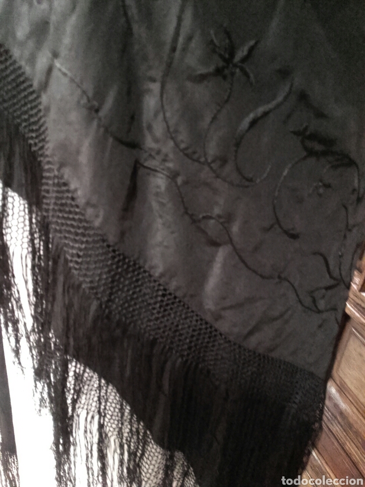 Antig&uuml;edades: MANT&Oacute;N DE SEDA NEGRO BORDADO. - Foto 8