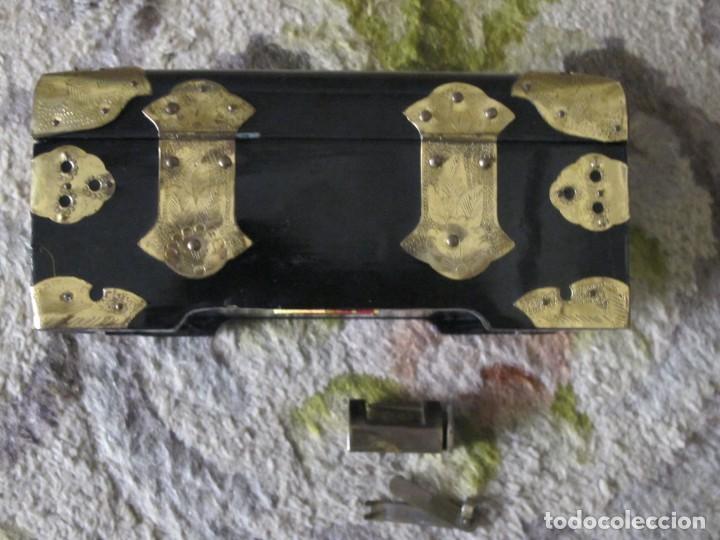 Antig&uuml;edades: CAJA JOYERO DE LACA NEGRA - Foto 6