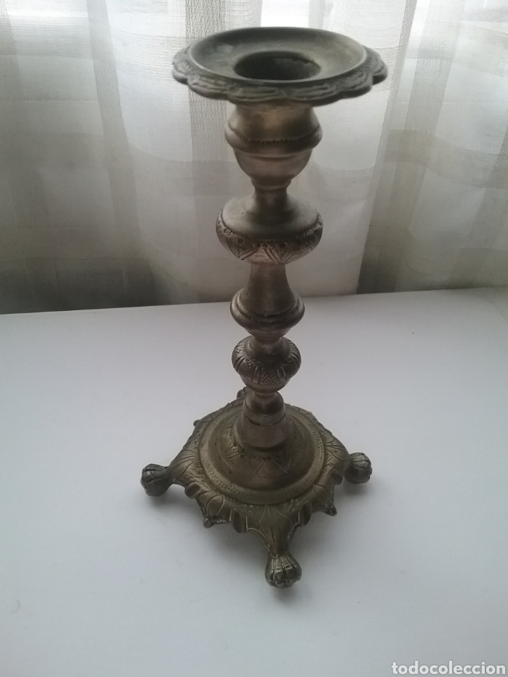 Antig&uuml;edades: Antiguo candelero en bronce - Foto 1