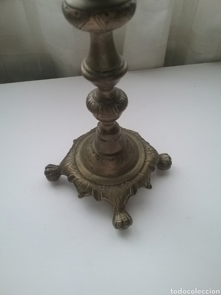 Antig&uuml;edades: Antiguo candelero en bronce - Foto 2