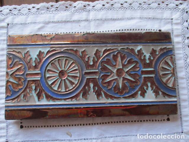 Antig&uuml;edades: azulejo RamosRrejano (Reflejo) - Foto 1