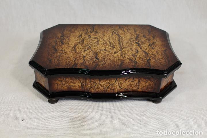 Antig&uuml;edades: caja joyero - Foto 3
