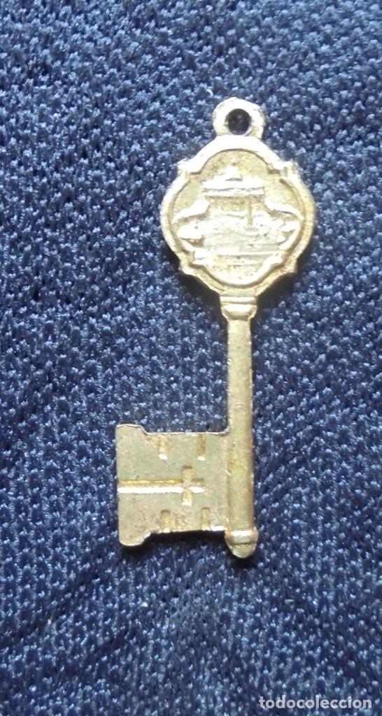 Antig&uuml;edades: Peque&ntilde;o llave   Papa - Foto 1